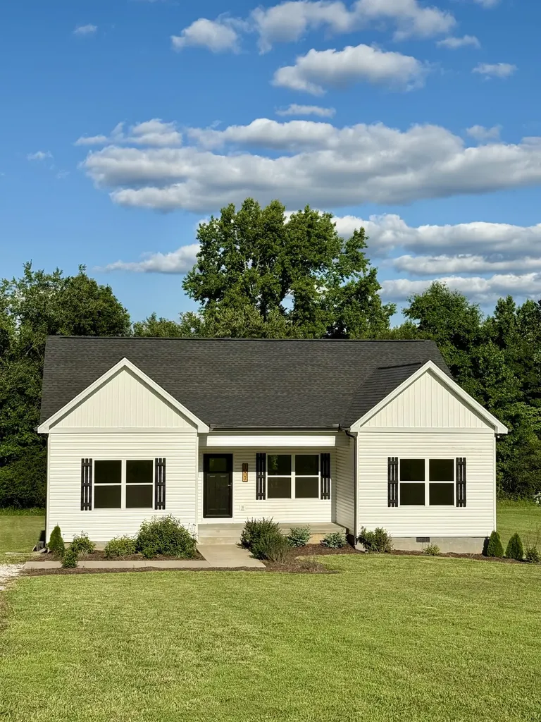 1007 Edgewood Drive Dickson TN 37055