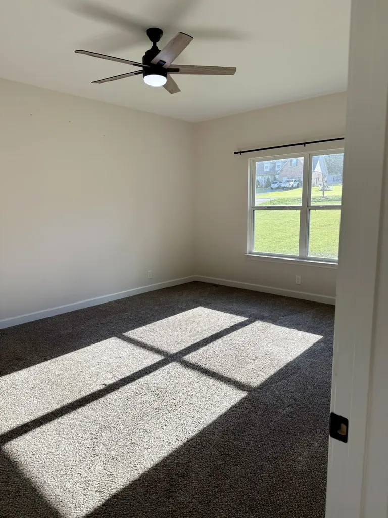 1007 Edgewood Drive Dickson TN 37055