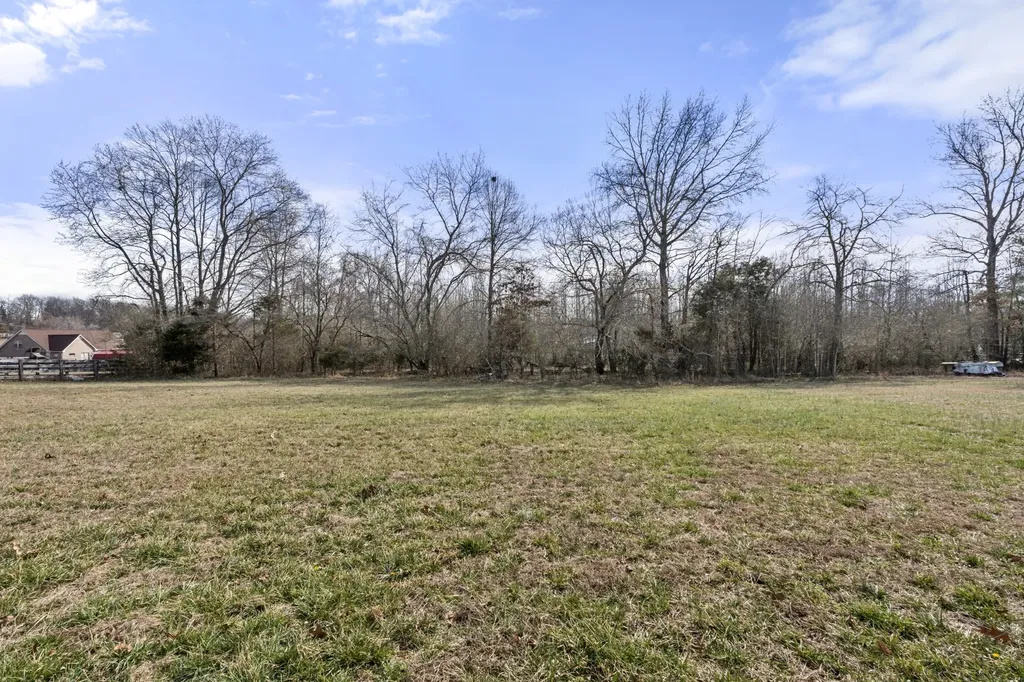 1007 Edgewood Drive Dickson TN 37055