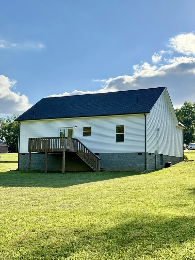 1007 Edgewood Drive Dickson TN 37055