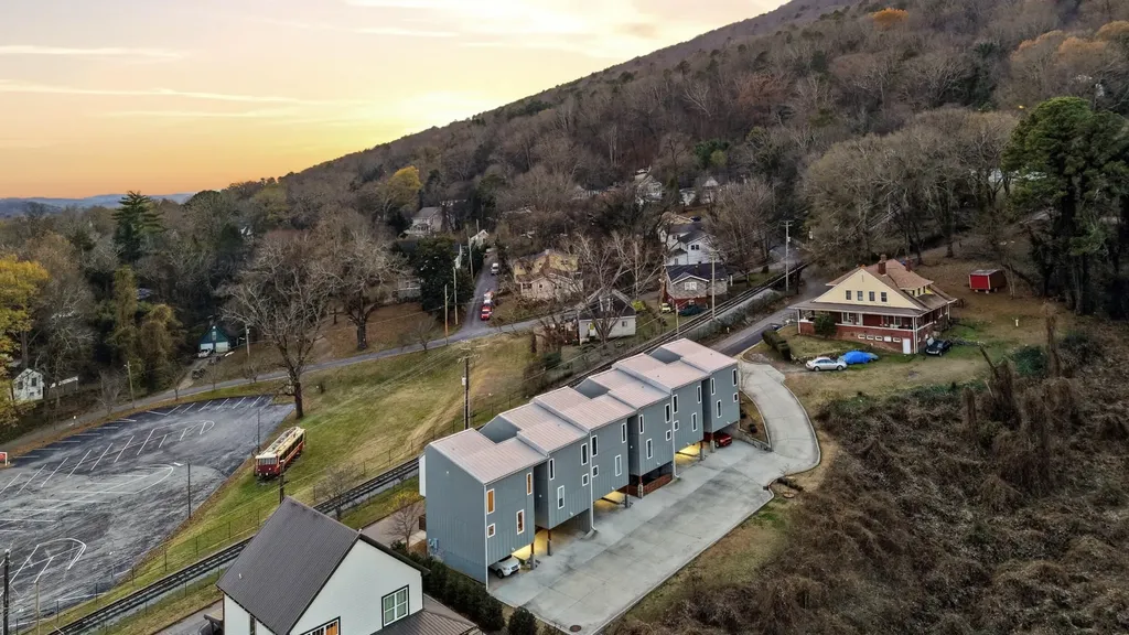 207 Old Mountain Road Chattanooga TN 37409
