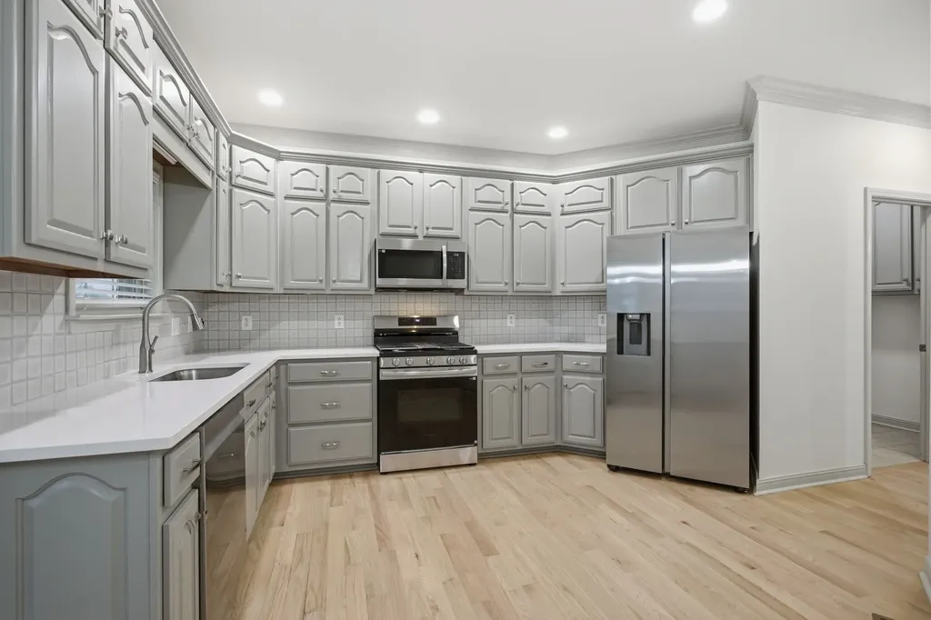 100 Alderwood Drive Columbia TN 38401