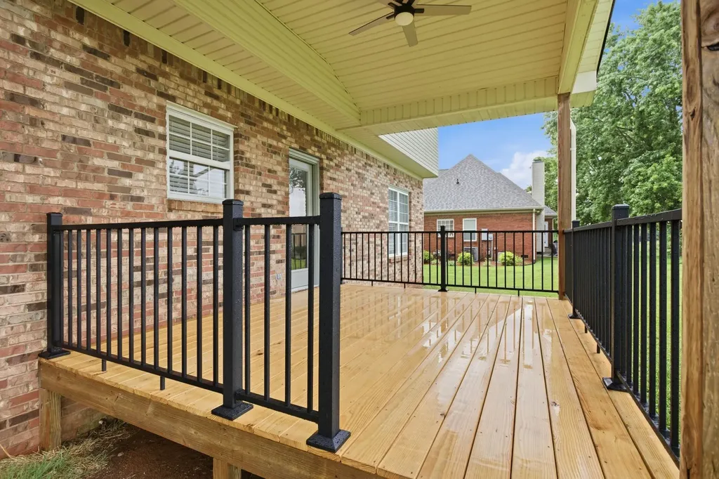 100 Alderwood Drive Columbia TN 38401