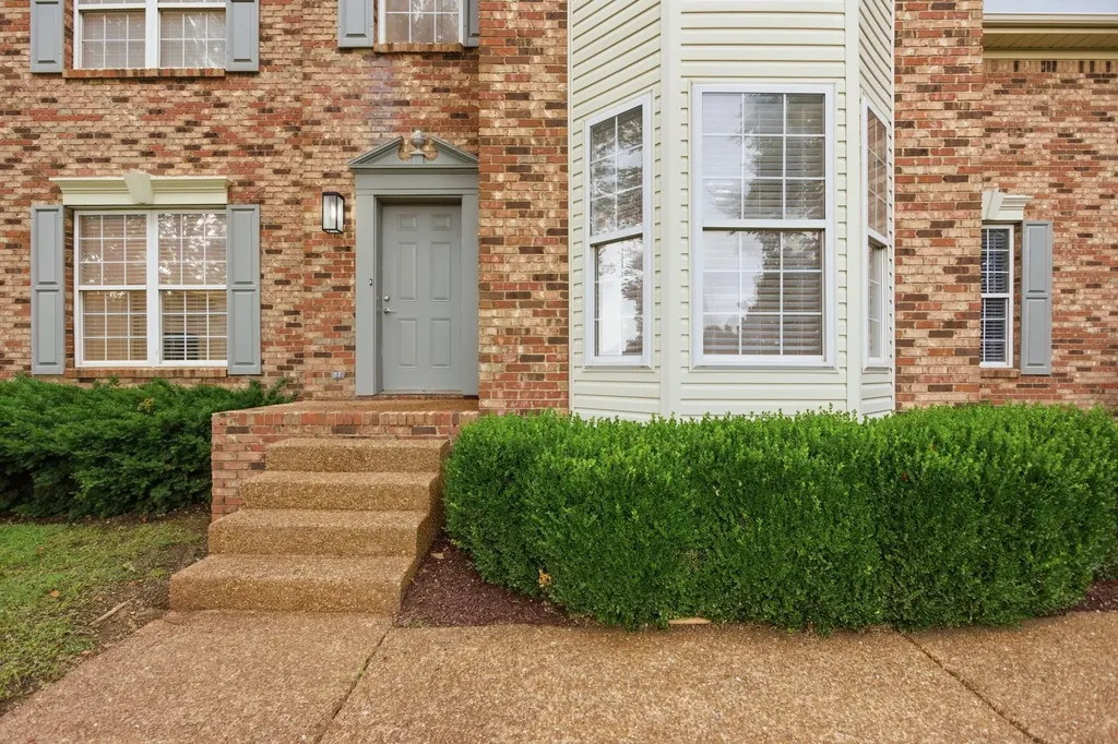 100 Alderwood Drive Columbia TN 38401