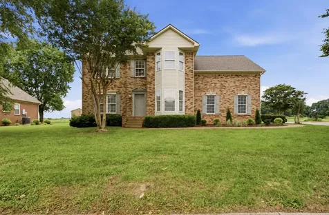 100 Alderwood Drive Columbia TN 38401