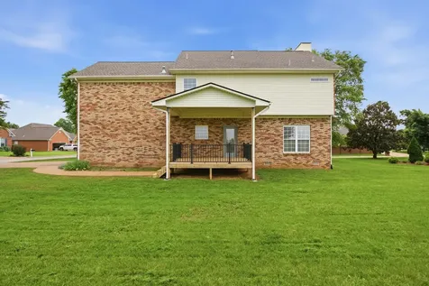 100 Alderwood Drive Columbia TN 38401