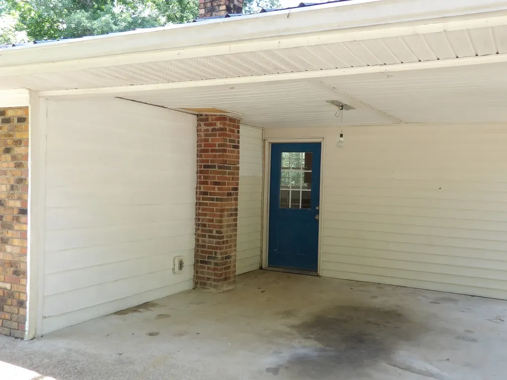 811 Powers Boulevard Waverly TN 37185