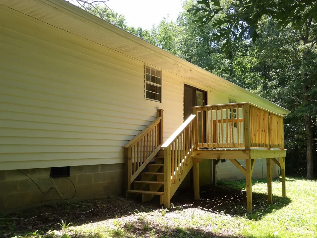 811 Powers Boulevard Waverly TN 37185