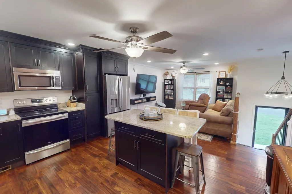 131 Dorset Lane, SE Cleveland TN 37323