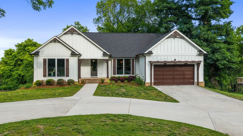 6296 Fairview Road Hixson TN 37343