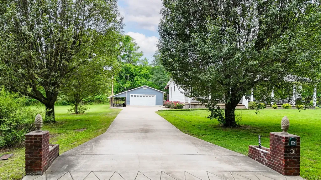 102 Printwood Drive Dickson TN 37055