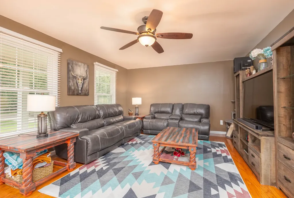 102 Printwood Drive Dickson TN 37055
