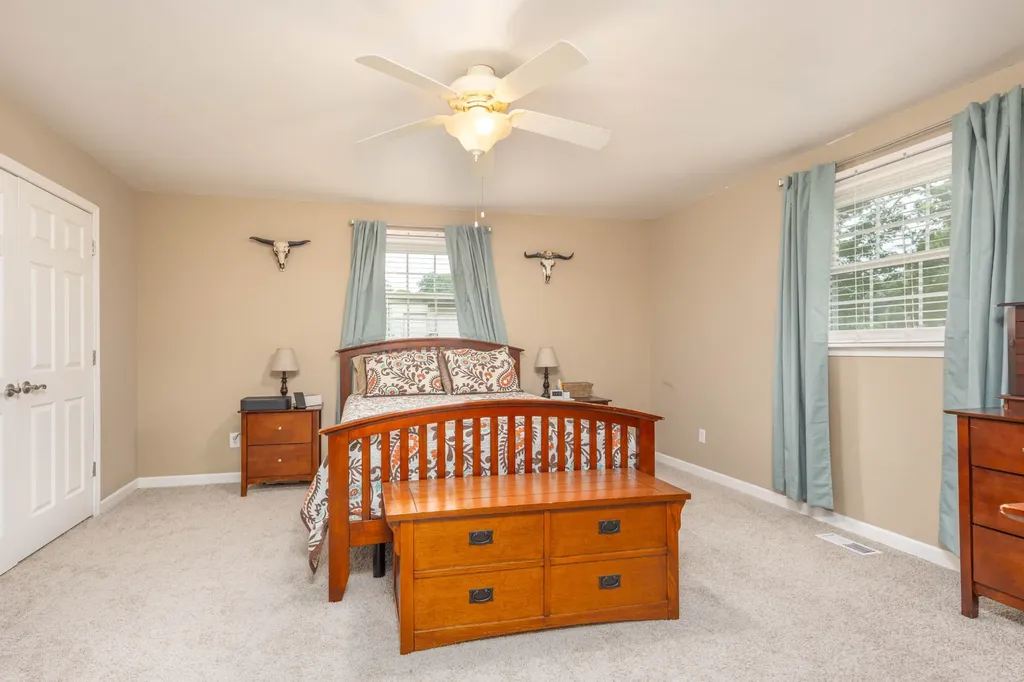 102 Printwood Drive Dickson TN 37055