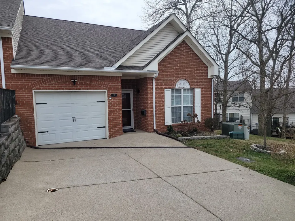 219 Wyndom Court Goodlettsville TN 37072