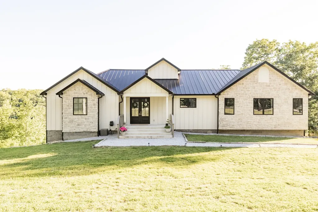 1058 Paiute Trail Pegram TN 37143
