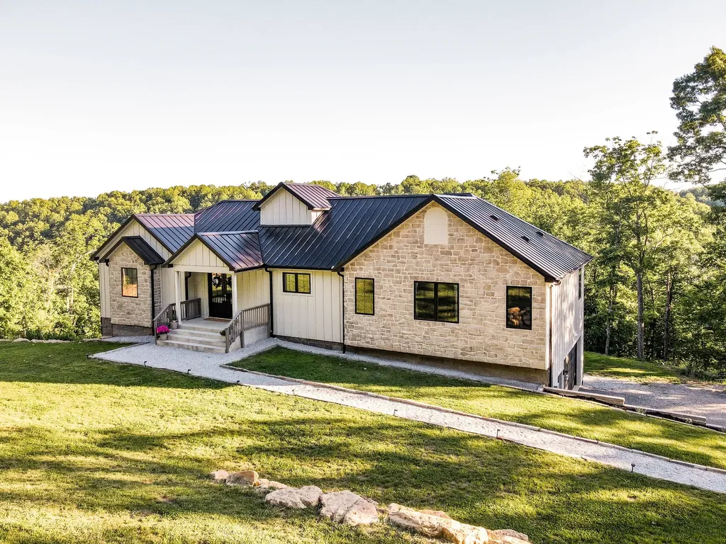 1058 Paiute Trail Pegram TN 37143