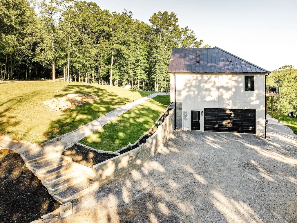 1058 Paiute Trail Pegram TN 37143