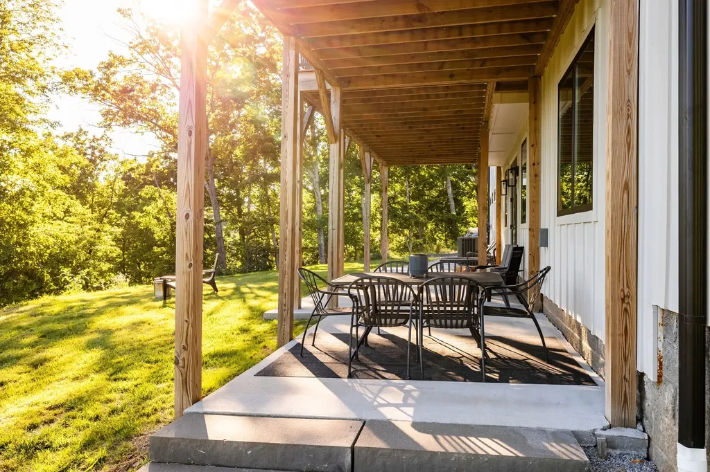 1058 Paiute Trail Pegram TN 37143