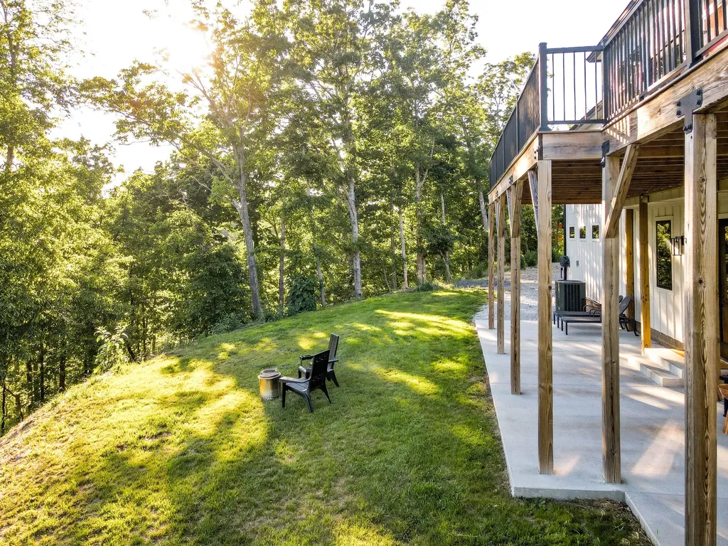 1058 Paiute Trail Pegram TN 37143
