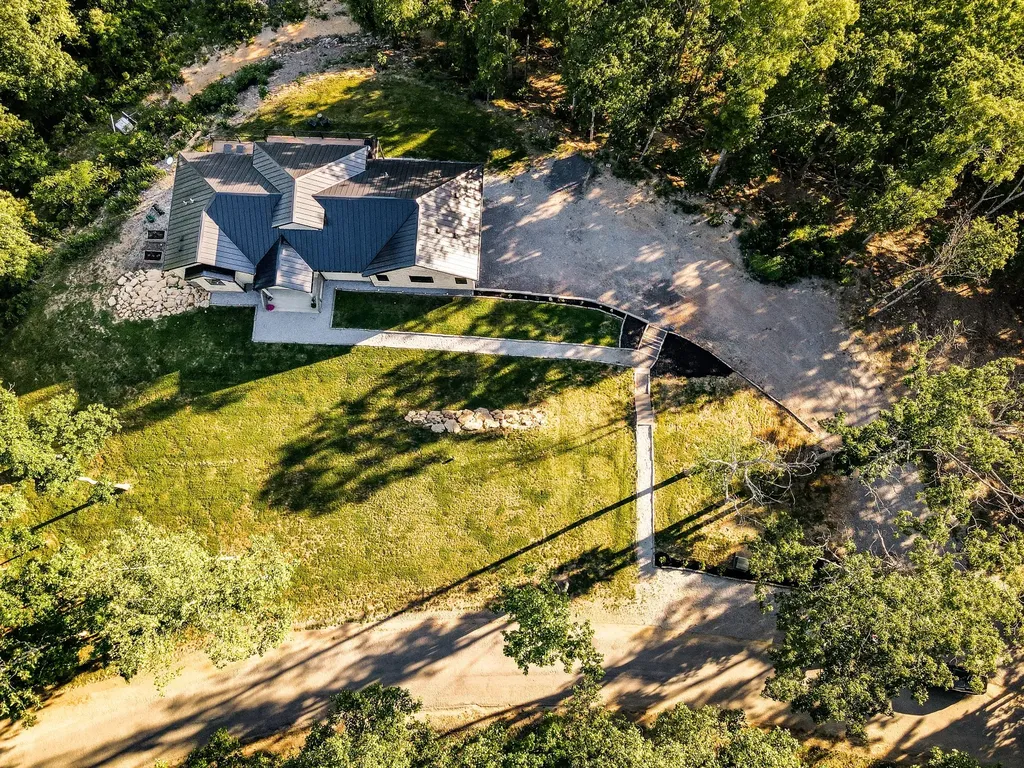 1058 Paiute Trail Pegram TN 37143