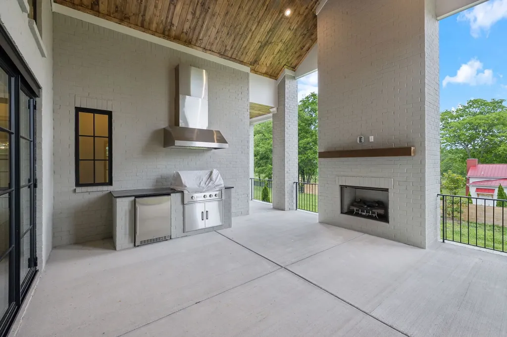 7284 Ruzek Court Fairview TN 37062