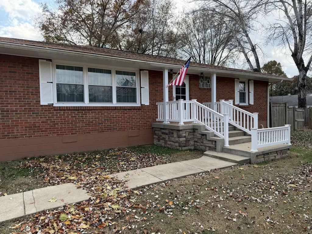 204 Park Lane Clarksville TN 37042