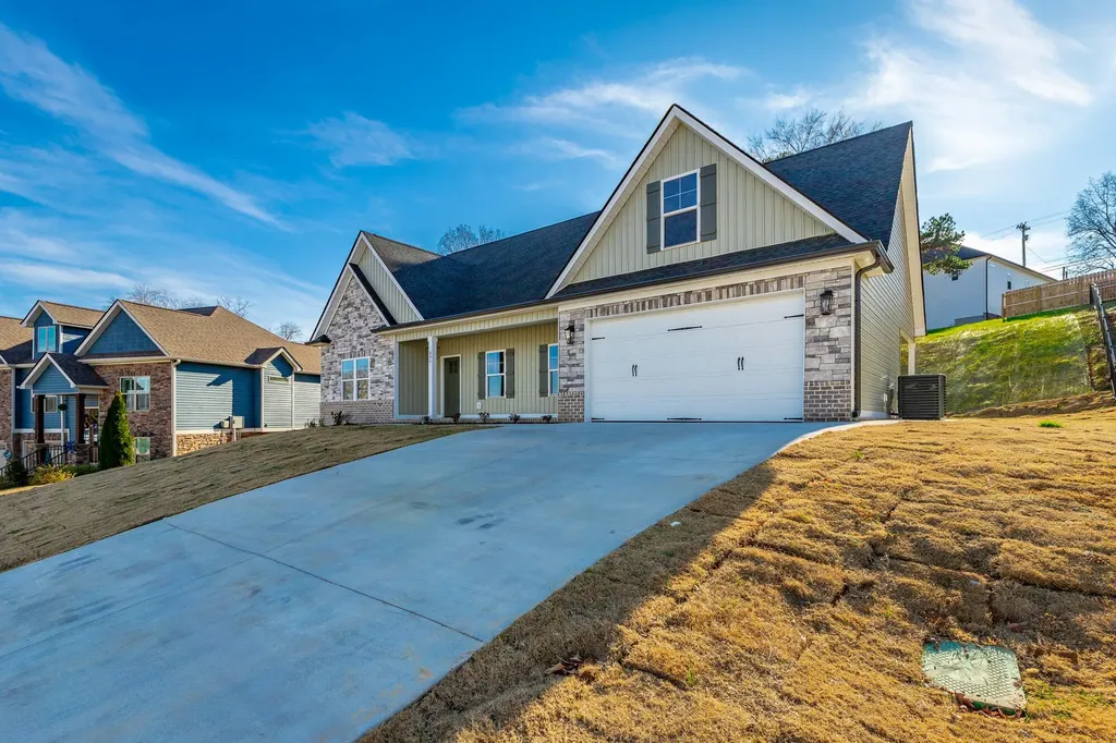859 Live Oak Road Ringgold GA 30736
