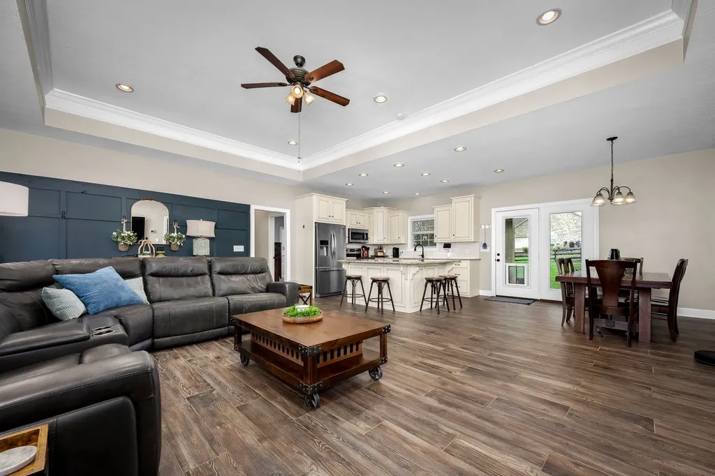 25 Bridle Path Lane Hartsville TN 37074