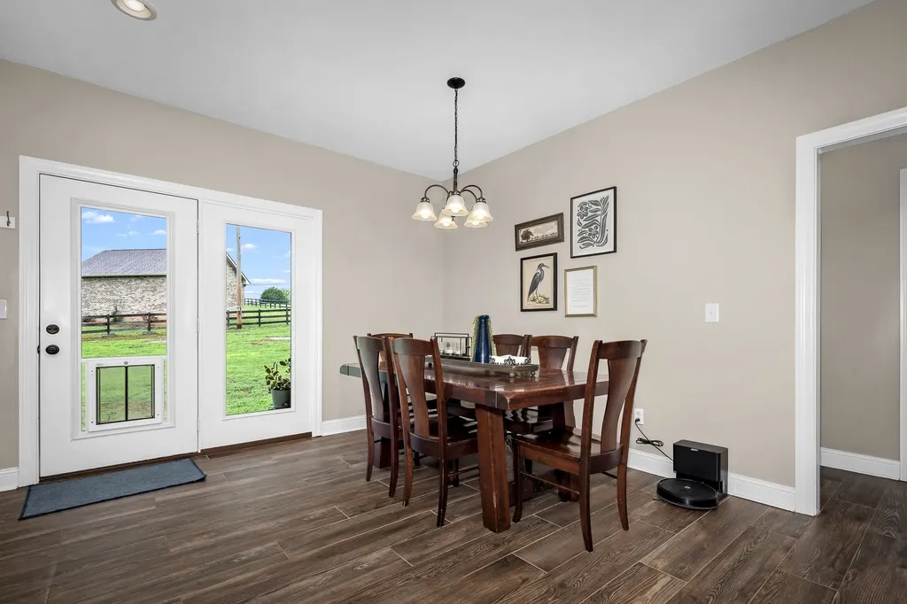 25 Bridle Path Lane Hartsville TN 37074