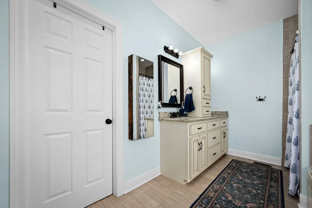 25 Bridle Path Lane Hartsville TN 37074