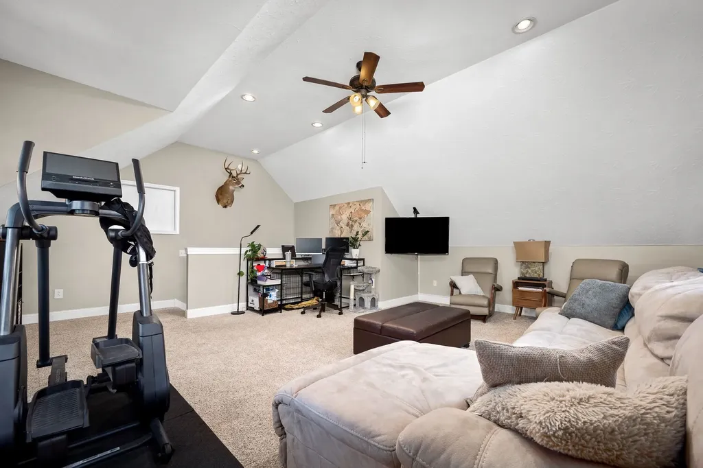 25 Bridle Path Lane Hartsville TN 37074