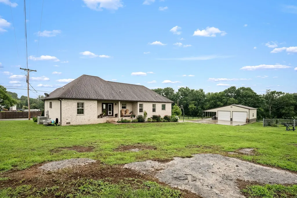 25 Bridle Path Lane Hartsville TN 37074