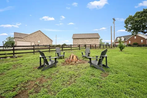 25 Bridle Path Lane Hartsville TN 37074