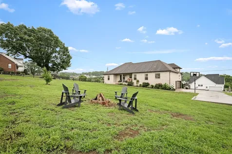 25 Bridle Path Lane Hartsville TN 37074