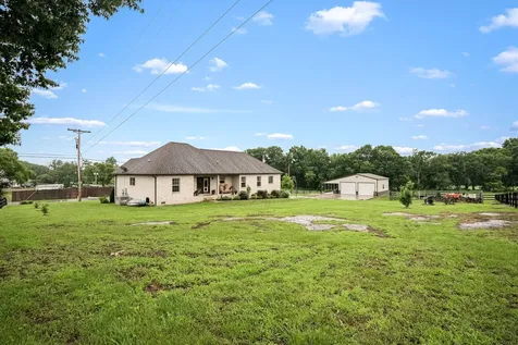 25 Bridle Path Lane Hartsville TN 37074