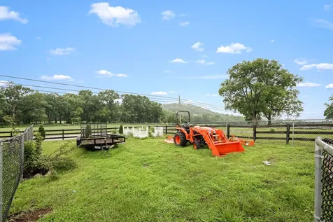 25 Bridle Path Lane Hartsville TN 37074