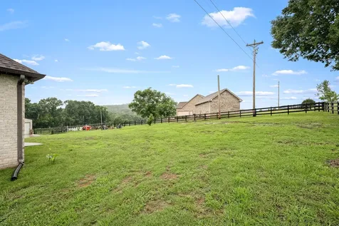 25 Bridle Path Lane Hartsville TN 37074