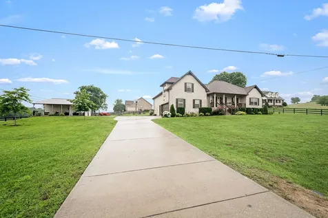 25 Bridle Path Lane Hartsville TN 37074