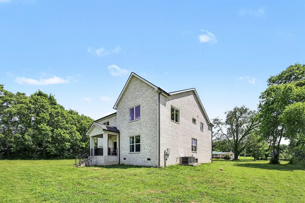4129 Buck Matthews Road Columbia TN 38401