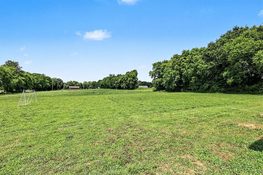 4129 Buck Matthews Road Columbia TN 38401
