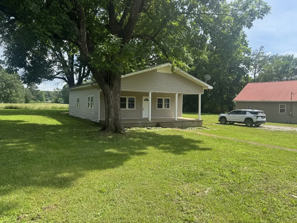 8605 Old State Route 1 New Johnsonville TN 37134