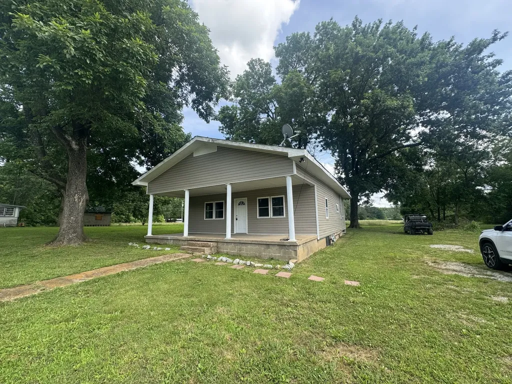 8605 Old State Route 1 New Johnsonville TN 37134