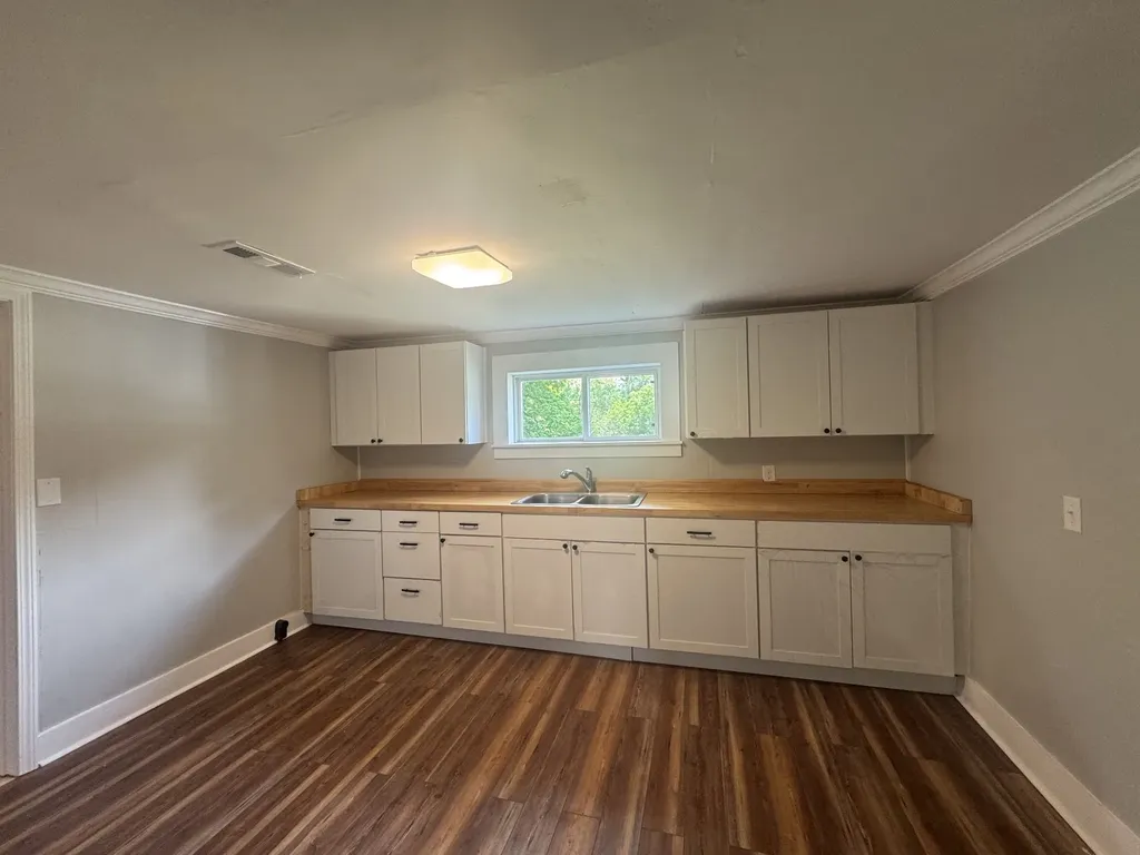 8605 Old State Route 1 New Johnsonville TN 37134
