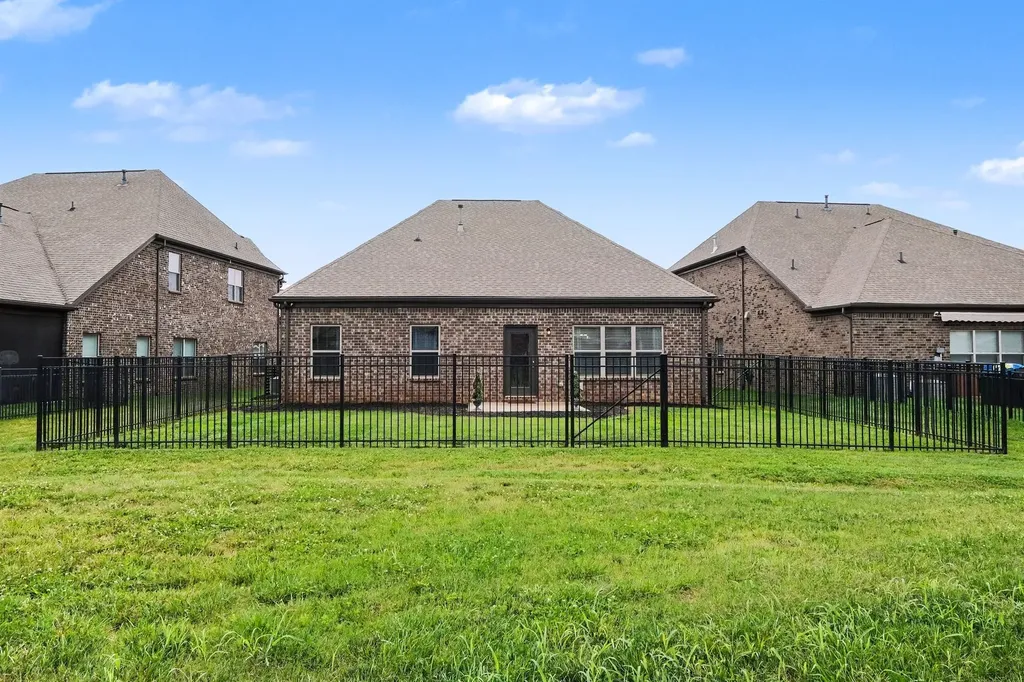 4627 Maryweather Lane Murfreesboro TN 37128