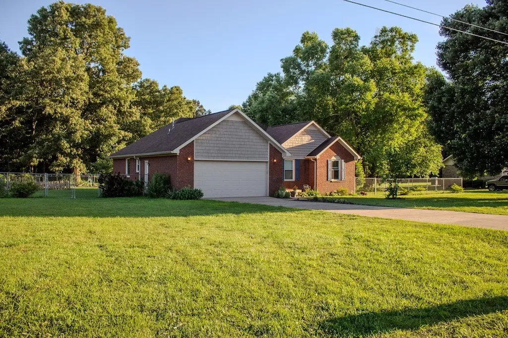4019 Belle Orchard Drive Fayetteville TN 37334