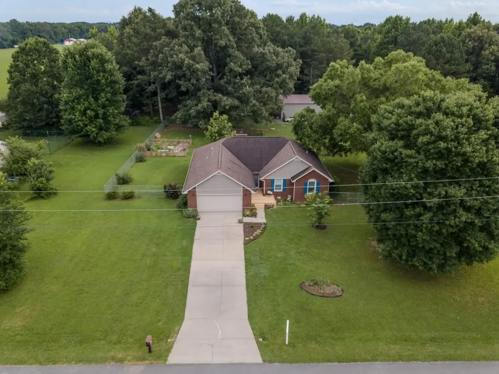 4019 Belle Orchard Drive Fayetteville TN 37334