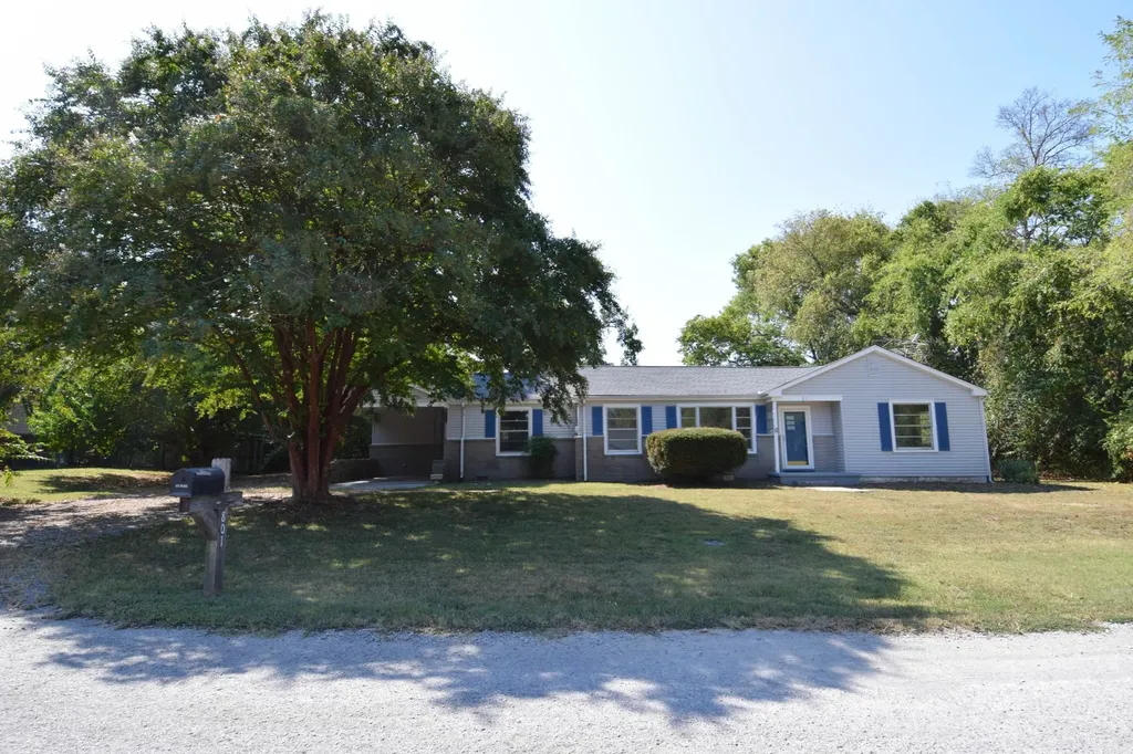 801 Hart Street Gallatin TN 37066