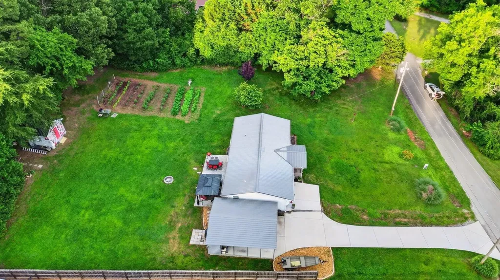 134 Oakwood Terrace Chickamauga GA 30707