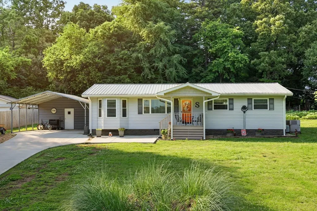 134 Oakwood Terrace Chickamauga GA 30707