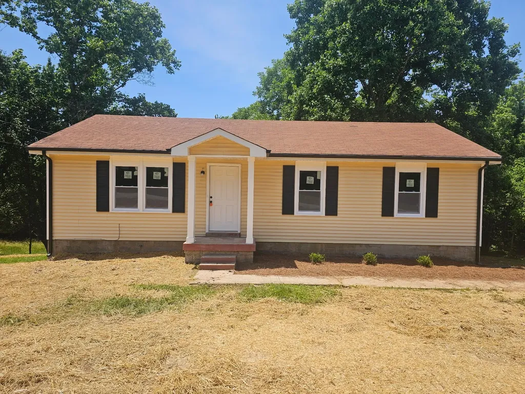 310 Carla Court Clarksville TN 37043